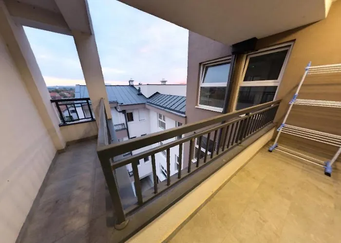 Lux Lazar アパート