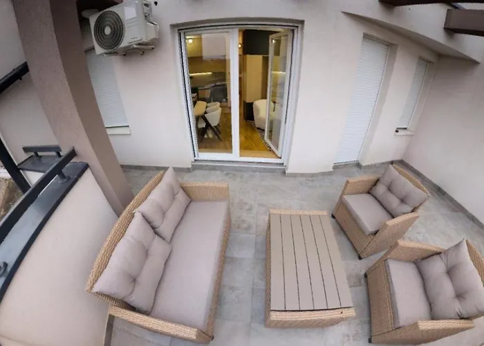 Lux Lazar アパート